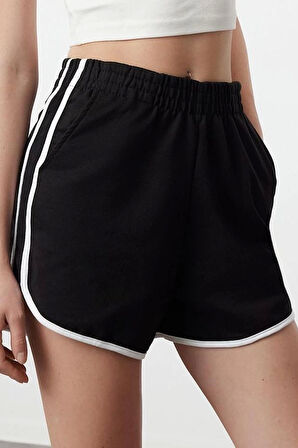 Moda Örme Normal Bel Boru Paça Gündelik Siyah Biye Detaylı Mini Şort Bermuda