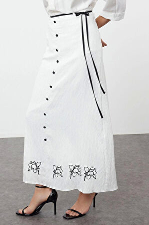 Moda Tesettür Relaxed Nakışlı Günlük Maxi Boy Astarlı Nakışlı Kemerli Düğme Detaylı Dokuma Etek