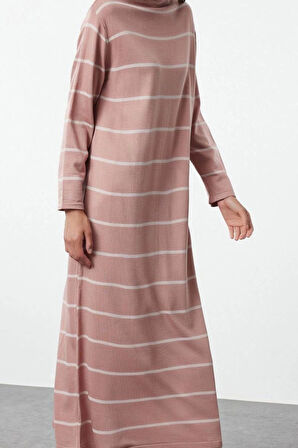 Moda Stil Relaxed Dik Yaka Maxi Boy Tesettür Çizgili Triko Elbise