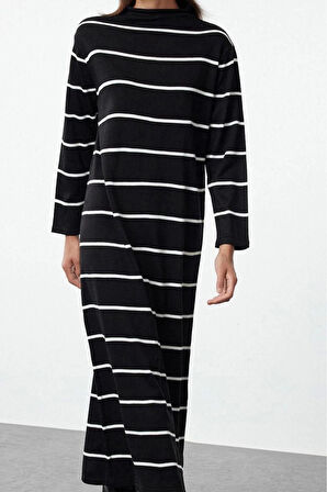 Moda Stil Relaxed Dik Yaka Maxi Boy Tesettür Çizgili Triko Elbise