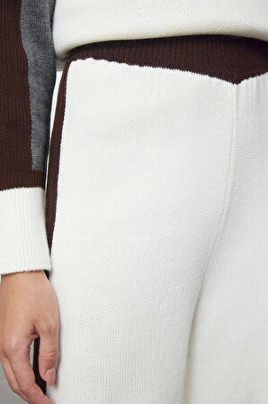 Tarz Kadın Modern Moda Normal Bel Geniş Paça Dik Yaka Beyaz Renk Bloklu Dik Yaka Triko Alt-Üst Takım
