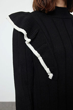 Moda Stil Relaxed Bisiklet Yaka Maxi Boy Tesettür Fırfır Detaylı Triko Elbise