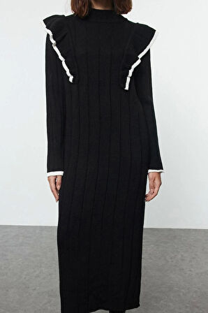 Moda Stil Relaxed Bisiklet Yaka Maxi Boy Tesettür Fırfır Detaylı Triko Elbise