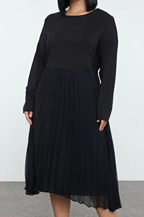 Moda Stil Relaxed Bisiklet Yaka Midi Boy Büyük Beden Eteği Astarlı Şifon Piliseli Dokuma Elbise