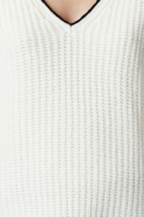 Stil Modern Kadın Regular Standart Kol V Yaka Yumuşak Dokulu Geniş Kalıp Triko Kazak