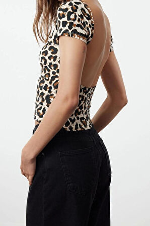 Moda Kayık Yaka Örme Regular Animal Desen Casual Günlük Crop Kısa Kol Bluz