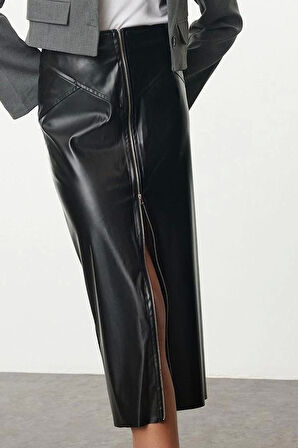 Modern Tarz Astarsız Dokuma Midi Boy Fermuar Detaylı Midi Suni Deri Etek