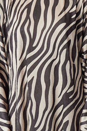 Moda Stil Regular Bisiklet Yaka Maxi Boy Tesettür Krinkle Örme Zebra Desenli Elbise