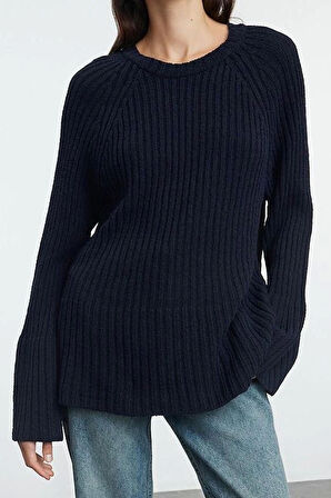 Stil Modern Kadın Regular Standart Kol Bisiklet Yaka Geniş Kalıp Peplum Detaylı Triko Kazak