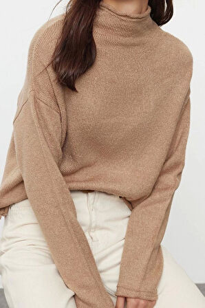 Stil Modern Kadın Regular Standart Kol Dik Yaka Yumuşak Dokulu Geniş Kalıp Triko Kazak