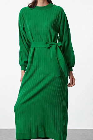 Moda Stil Relaxed Dik Yaka Maxi Boy Tesettür Kuşaklı Triko Elbise