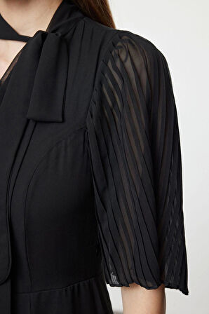 Moda Regular Dik Yaka Midi Boy Pilise Kollu Yakası Bağlamalı Astarlı Şifon Dokuma Kışlık Elbise