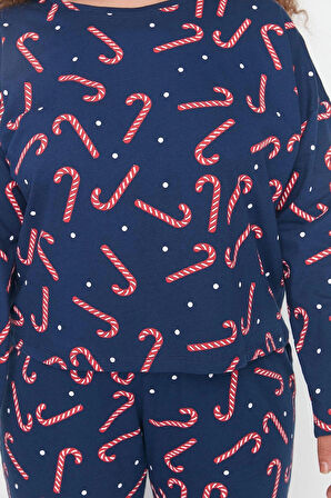 Tarz Rahat Büyük Beden Uzun Kollu Dar Paça Yılbaşı Temalı Örme Pijama Takımı