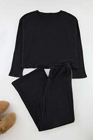 Tarz Rahat Uzun Kollu Geniş Paça Fitilli Örme Pijama Takımı