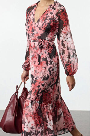 Moda Stil Regular V Yaka Midi Boy Kuşaklı Çiçekli Eteği Volanlı Astarlı Dokuma Elbise