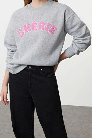 Oversize Bisiklet Yaka Düşük Kol Uzun Kalın Polarlı Rahat Kesim Slogan Nakışlı Örme Sweatshirt