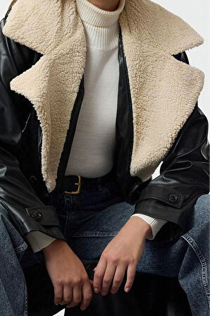 Tasarım Düz Astarlı Yaka Uzun Oversize Ceket Kadın Oversize Peluş Yaka Detaylı Suni Deri Trençkot