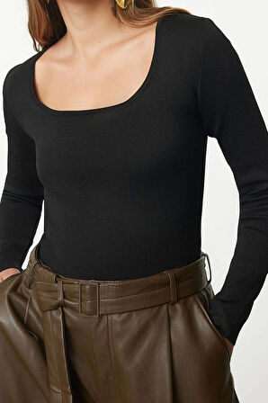 Stil Modern Kadın Regular Standart Kol Havuz Yaka Basic Triko Kazak