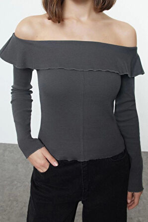 Stil Kadın Fitted Vücuda Oturan Cut Out Detaylı Fitilli Esnek Bluz Crop Örme Slim Kalıp Düşük Kol