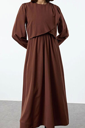 Moda Stil Fitted Bisiklet Yaka Uzun Tesettür Peplum Detaylı Dokuma Elbise