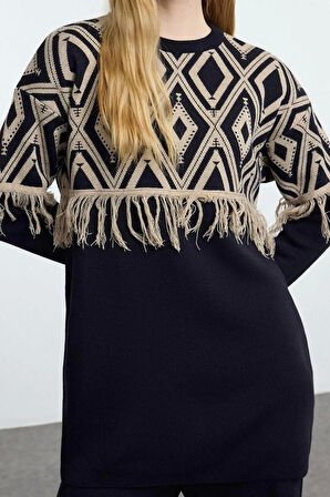 Tarz Kadın Modern Normal Bel Geniş Paça Geometrik Desenli Püskül Detaylı Triko Alt-Üst Takım