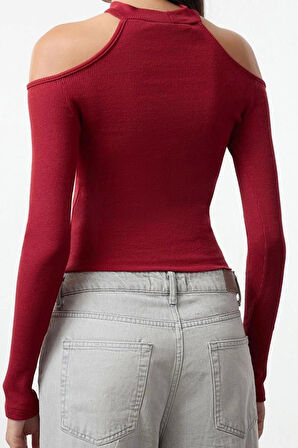 Stil Kadın Carmen Yaka Choker Detaylı Fitted Vücuda Oturan Fitilli Bluz Crop Örme Slim Kalıp