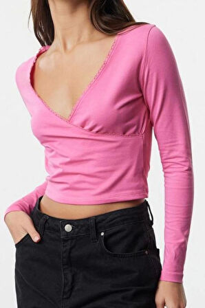 Stil Kadın Derin Yaka Dantel Detaylı Kol Pamuklu Esnek Bluz Crop Örme Slim Kalıp