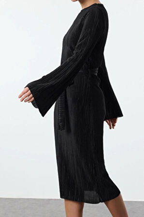 Moda Stil Regular Kayık Yaka Midi Boy Premium Pilise Kumaşlı Flare Kol Detaylı A-Line Örme Elbise