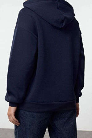 Oversize Kapüşonlu Standart Kol Standart Kalın Polarlı Baskılı Geniş Kalıp Örme Sweatshirt