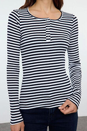 Stil Kadın Çıtçıtlı Fitted Vücuda Oturan Fitilli Esnek Bluz Regular Örme Slim Kalıp