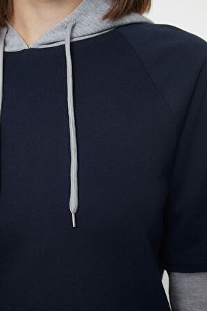 Tarz Bol Kapüşonlu Düşük Kol Uzun Geniş Kalıp Kol Detaylı Kalın Örme Sweatshirt