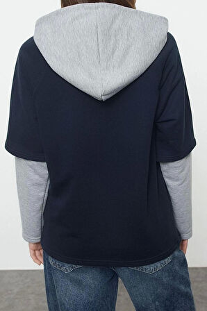 Tarz Bol Kapüşonlu Düşük Kol Uzun Geniş Kalıp Kol Detaylı Kalın Örme Sweatshirt