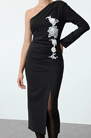 Moda Stil Fitted Asimetrik Yaka Midi Boy Ekru Nakış Detaylı Tek Kol Dokuma Şık Abiye Elbise