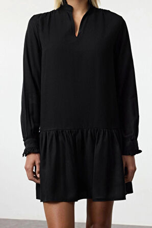 Moda Stil Regular V Yaka Mini Boy Shift Düz Kesim Eteği Volanlı Belmando Dokuma Elbise