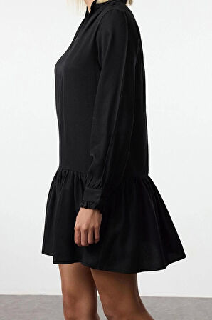 Moda Stil Regular V Yaka Mini Boy Shift Düz Kesim Eteği Volanlı Belmando Dokuma Elbise
