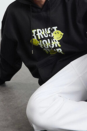 Tarz Bol Kapüşonlu Standart Kol Regular Smiley Lisans Unısex Geniş Kesim Sweatshirt