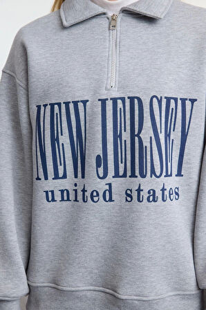 Oversize Fermuarlı Yaka Uzun Kalıp Kalın Polarlı Slogan Baskılı Fermuarlı Örme Sweatshirt