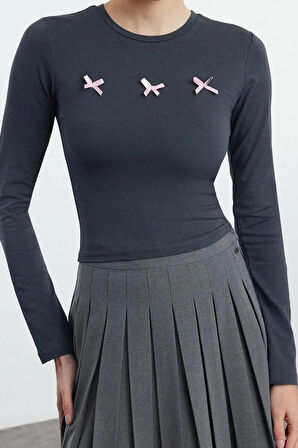 Stil Kadın Fiyonk Detaylı Kısa Vücuda Oturan Bluz Crop Örme Slim Kalıp