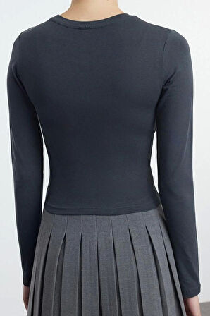 Stil Kadın Fiyonk Detaylı Kısa Vücuda Oturan Bluz Crop Örme Slim Kalıp
