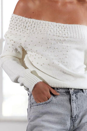 Stil Kadın Regular Standart Kol Kayık Yaka Geniş Kalıp Yumuşak Dokulu Boncuk Detaylı Triko Kazak