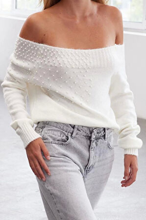 Stil Kadın Regular Standart Kol Kayık Yaka Geniş Kalıp Yumuşak Dokulu Boncuk Detaylı Triko Kazak