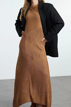 Moda Stil Regular Bisiklet Yaka Midi Boy Tesettür Örme İçlik Astar Elbise