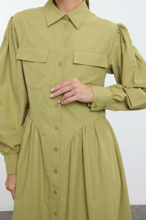 Moda Stil Regular Gömlek Yaka Maxi Boy Tesettür Poplin Dokuma Pili Detaylı Cepli Dokuma Elbise