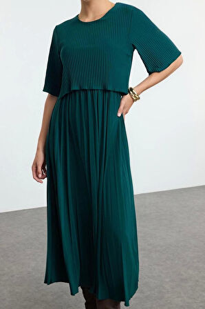 Moda Stil Relaxed Bisiklet Yaka Midi Boy Piliseli Skater Esnek Örme Elbise