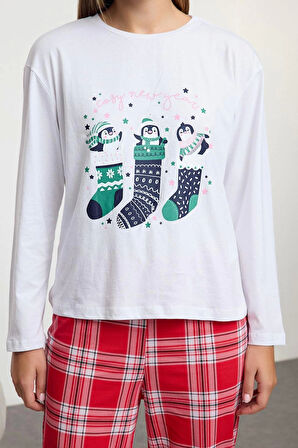 Tarz Rahat Uzun Kollu Boru Paça %100 Pamuklu Yılbaşı Temalı Ekoseli Örme Pijama Takımı