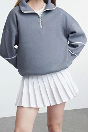 Tarz Oversize Fermuarlı Yaka Düşük Kol Standart Biye Detaylı Geniş Kalıp Örme Sweatshirt