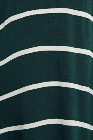 Moda Stil Relaxed Bisiklet Yaka Maxi Boy Tesettür Çizgili Kolu Yırtmaç Detaylı Triko Elbise