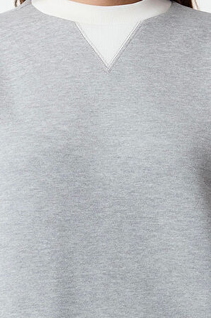 Tarz Bol Dik Yaka Düşük Kol Uzun Geniş Kalıp Kalın Örme Sweatshirt