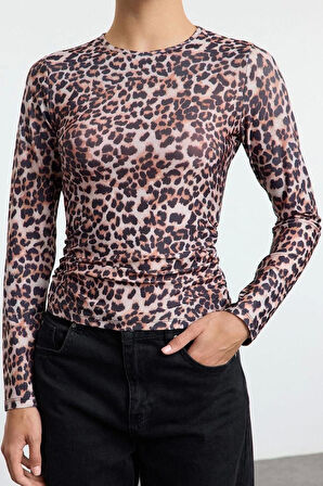Stil Kadın Leopar Fitted Vücuda Oturan Büzgü Drape Detaylı Bluz Regular Örme Slim Kalıp
