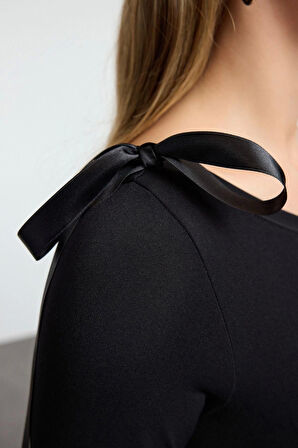 Moda Stil Slim Asimetrik Yaka Midi Boy Fiyonk Detaylı Kuşaklı Skater Örme Elbise